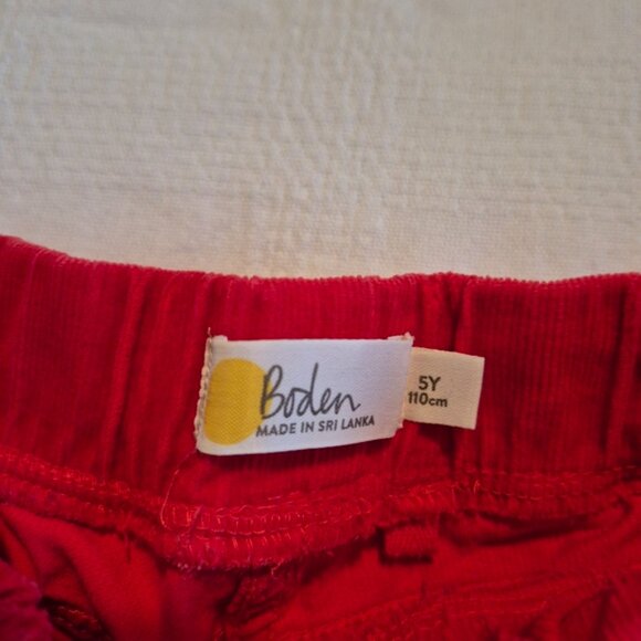 Mini Boden girls size 5 years red corduroy stretchy fabric, elastic waist, EUC - Picture 2 of 4